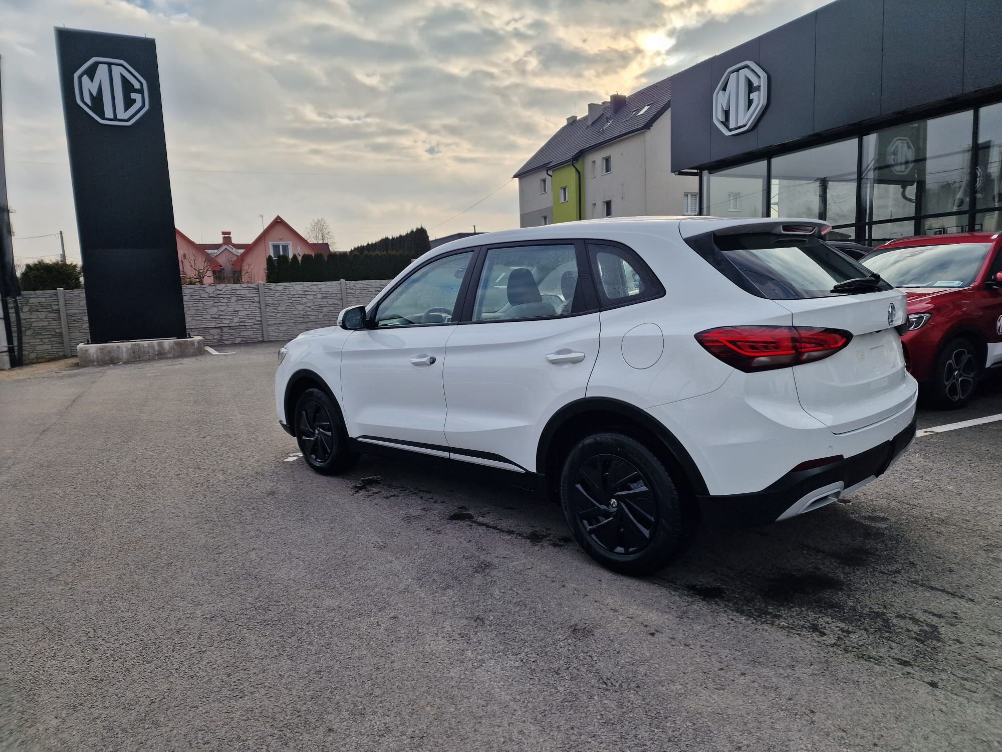 WhatsApp Image 2026-02-17 at 09.01.5042