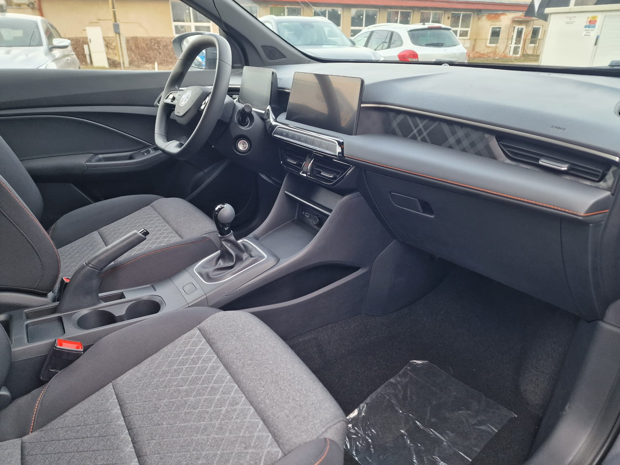 WhatsApp Image 2026-02-17 at 16.10.51445